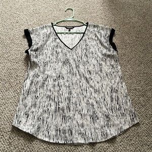 Express Black & White Short Sleeve Blouse
